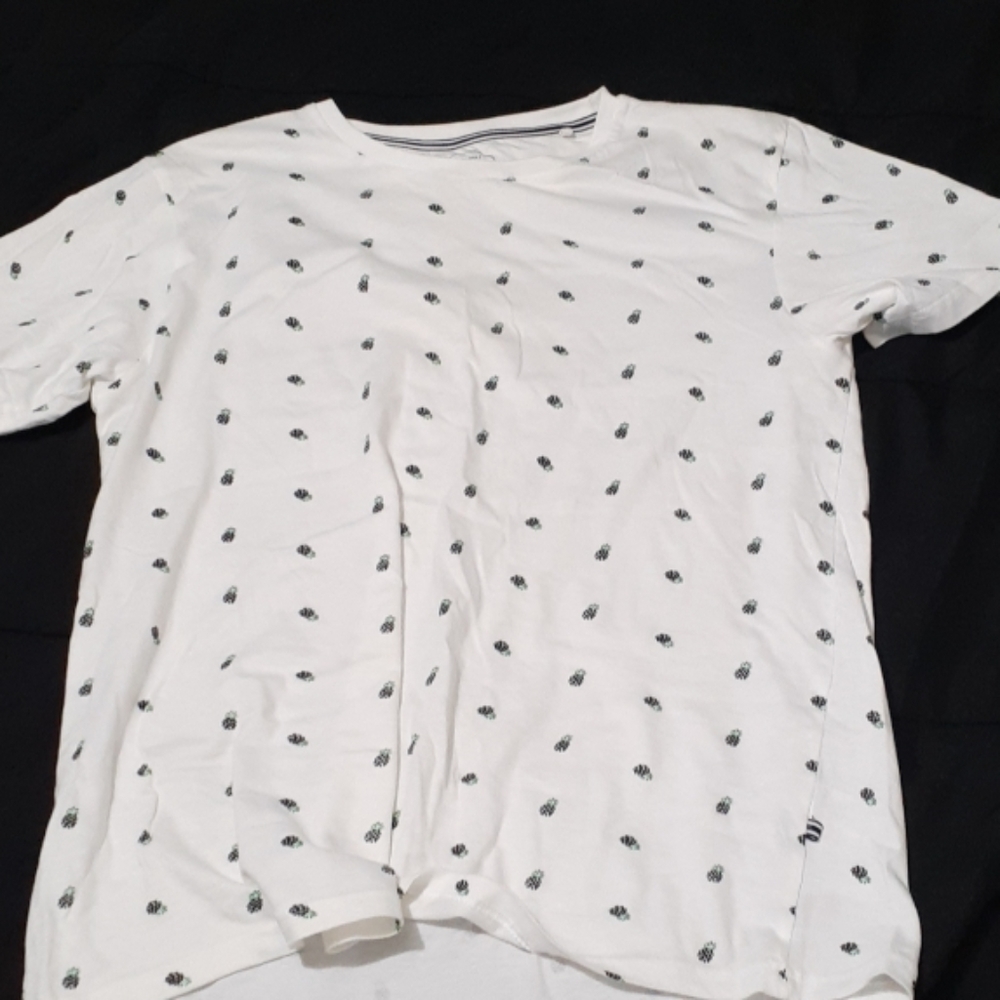 Tee shirt